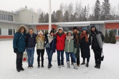 Equipe-sous-la-neige